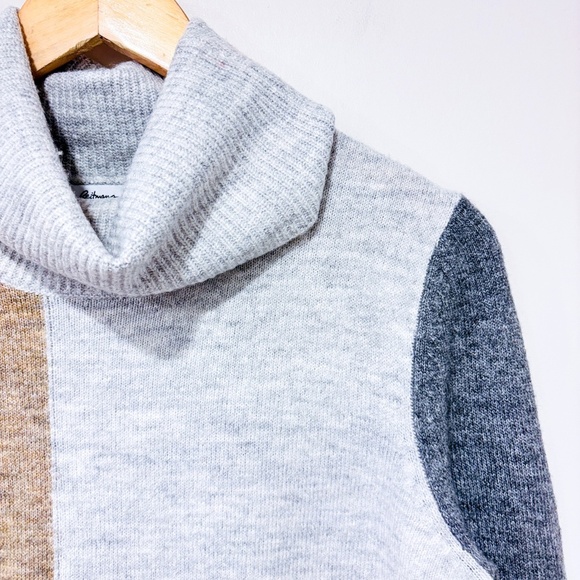 REITMANS – Grey & brown colorblock turtleneck knit sweater | Cozy | Medium * - Picture 4 of 9
